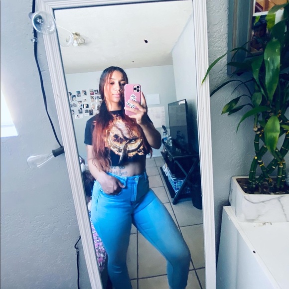 Meet your Posher, Ruby - Picture 3 of 4